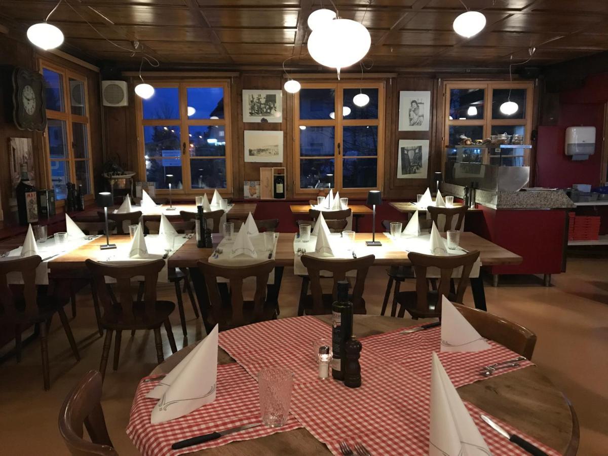 Hotel Restaurant Pizzeria Rotes Haus Münsterlingen Esterno foto
